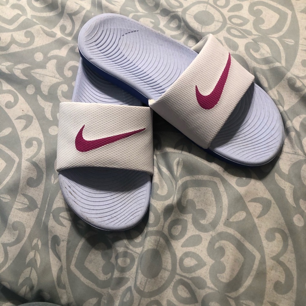 Nike slides